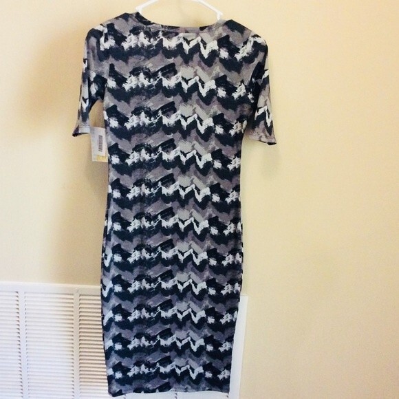 NWT Lularoe Gray and Black Chevron Midi Julia Dress in Women's Size XXS - Picture 5 of 9
